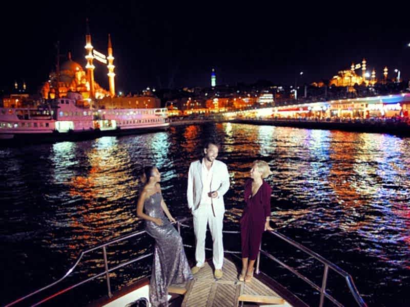 Two Strangers Who Met on a Bosphorus Cruise and Fell in Love