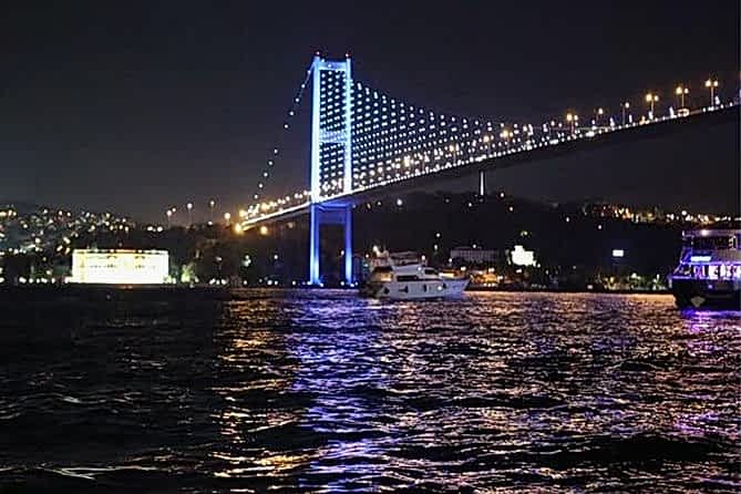 Influencer Memories and Viral Memories of Bosphorus Cruise