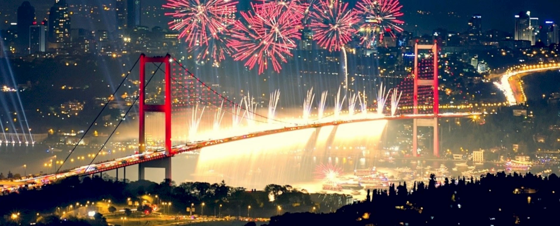 A Magical Night on the Bosphorus in the New Year: Unforgettable Moments and Guests' Reactions