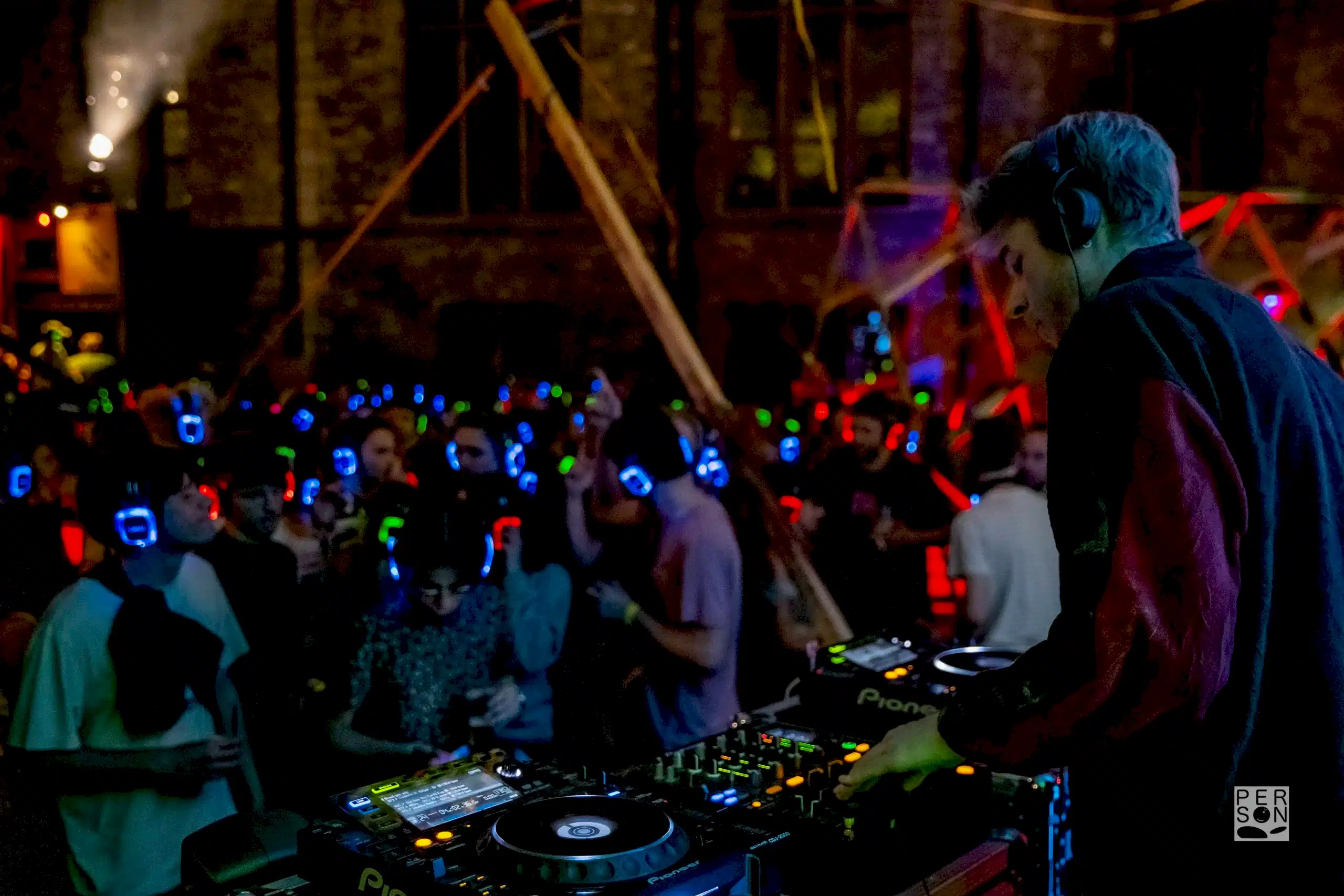 Silent Disco with DJ on Bosphorus Cruise with Headphones