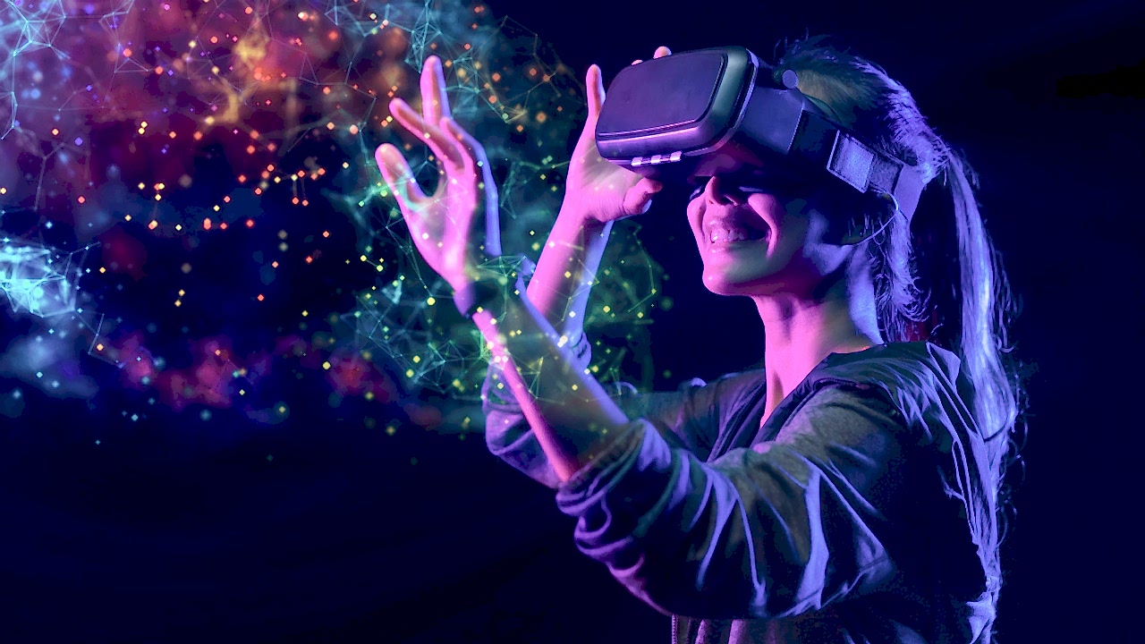 Smart Ships and Virtual Reality Experiences With Bosphorus Cruise