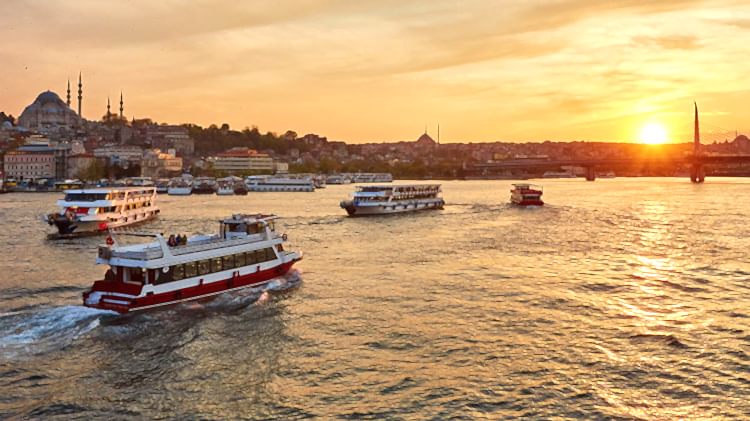 SUNSET TOUR on the BOSPHORUS WITH PROFESSIONAL GUIDE