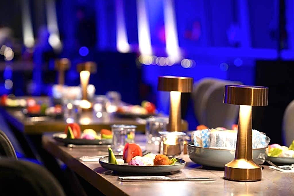 BOSPHORUS DINNER CRUISE & TURKISH NIGHT SHOW (STANDARD TABLE VIP LARGE MENU WITH DRINKS)