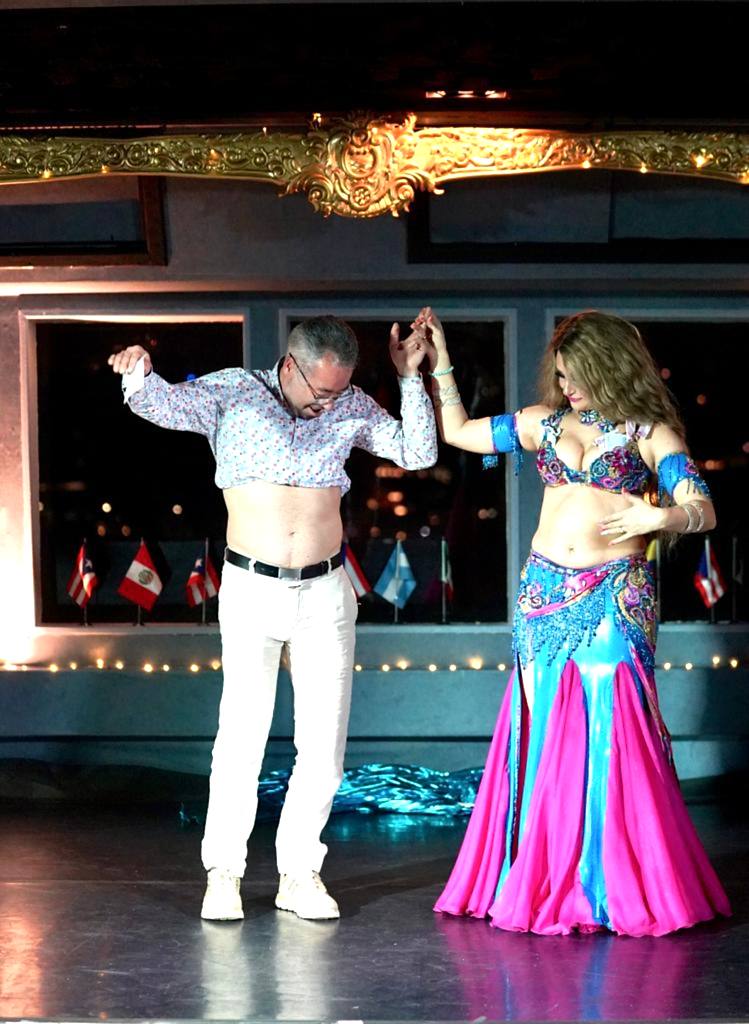 BOSPHORUS DINNER CRUISE & TURKISH NIGHT SHOW (VIP TABLE VIP LARGE MENU WITH DRINKS)