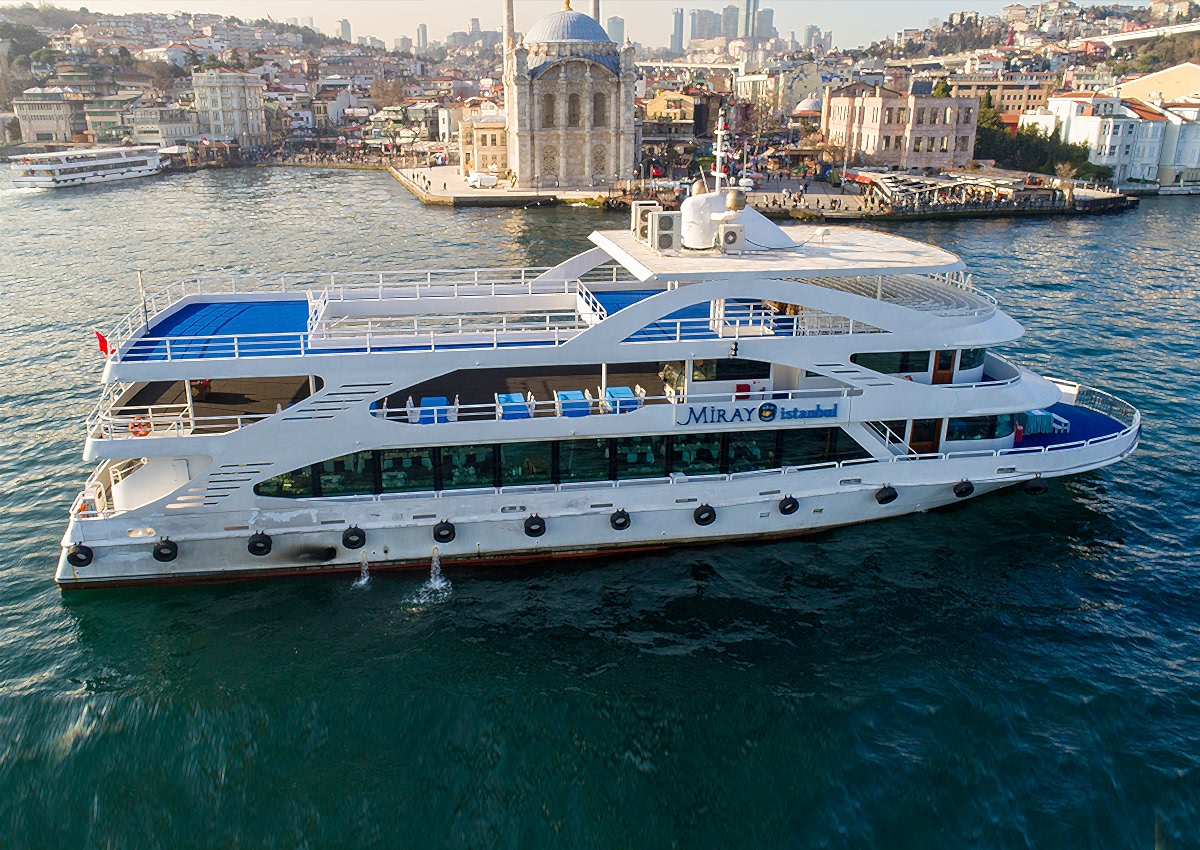 Lunch Cruise along the Bosphorus