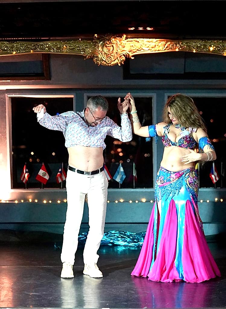 Bosphorus Dinner Cruise ( Unlimited Non Alcoholic Drinks + Dinner + Hotel Transfers + Turkish Show ) - VIP TABLE