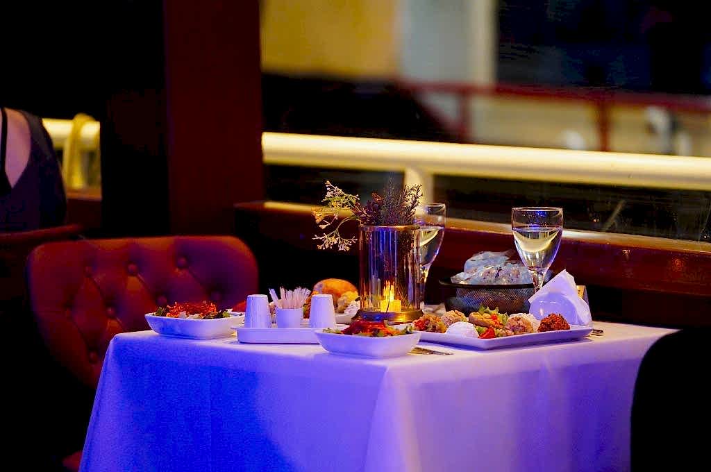 PRIVATE STANDARD TABLE Without Hotel Pick up And With Unlimited Alcohol