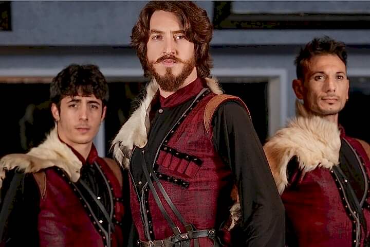 Bosphorus Dinner Cruise (Soft Drinks & Local Alcohols + Dinner + Hotel Transfers + Turkish Show ) - VIP TABLE