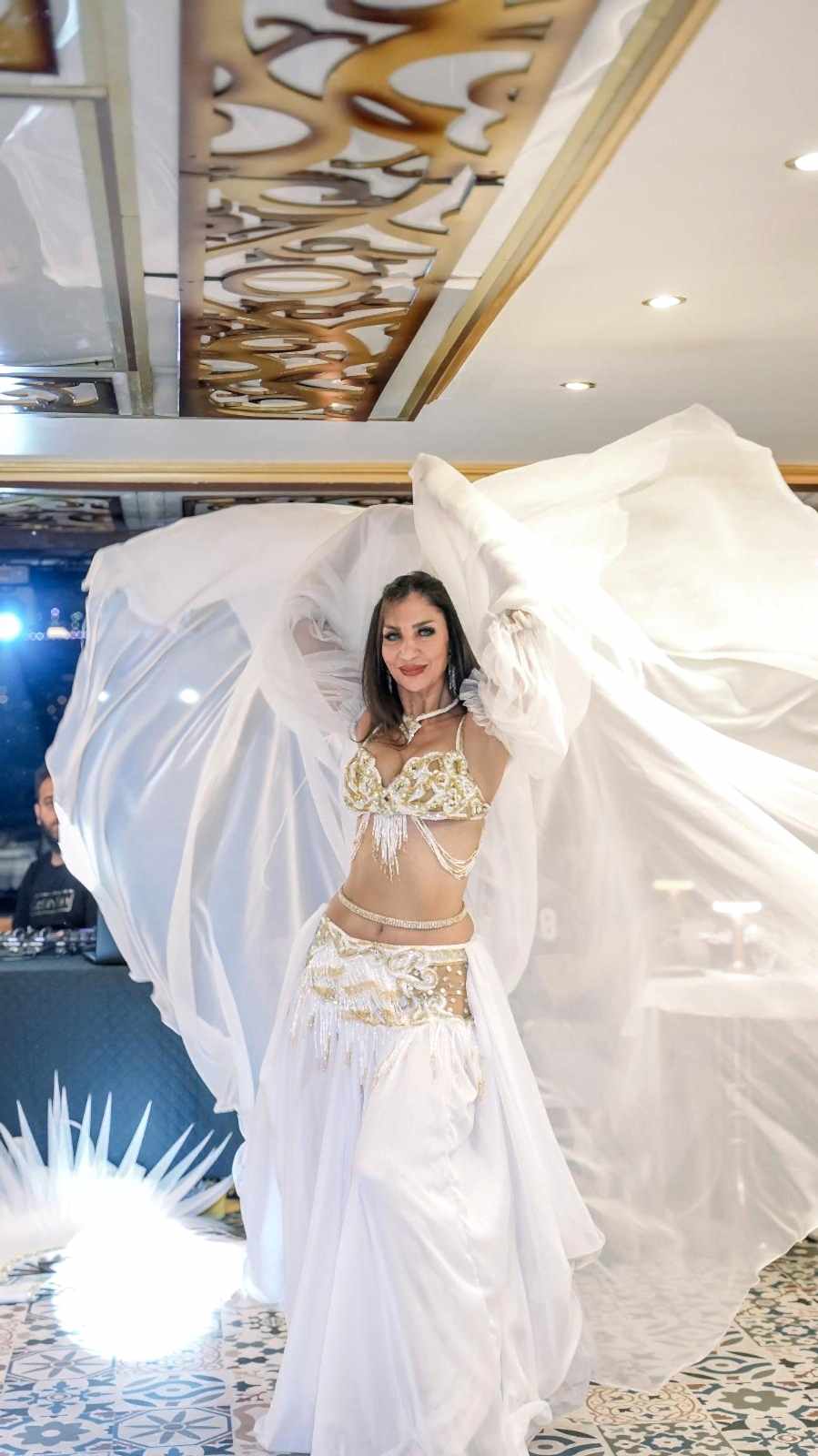 PRIVATE VIP TABLE BY THE WINDOW SIDE WITHOUT PICKUP AND WITH ALCOHOL