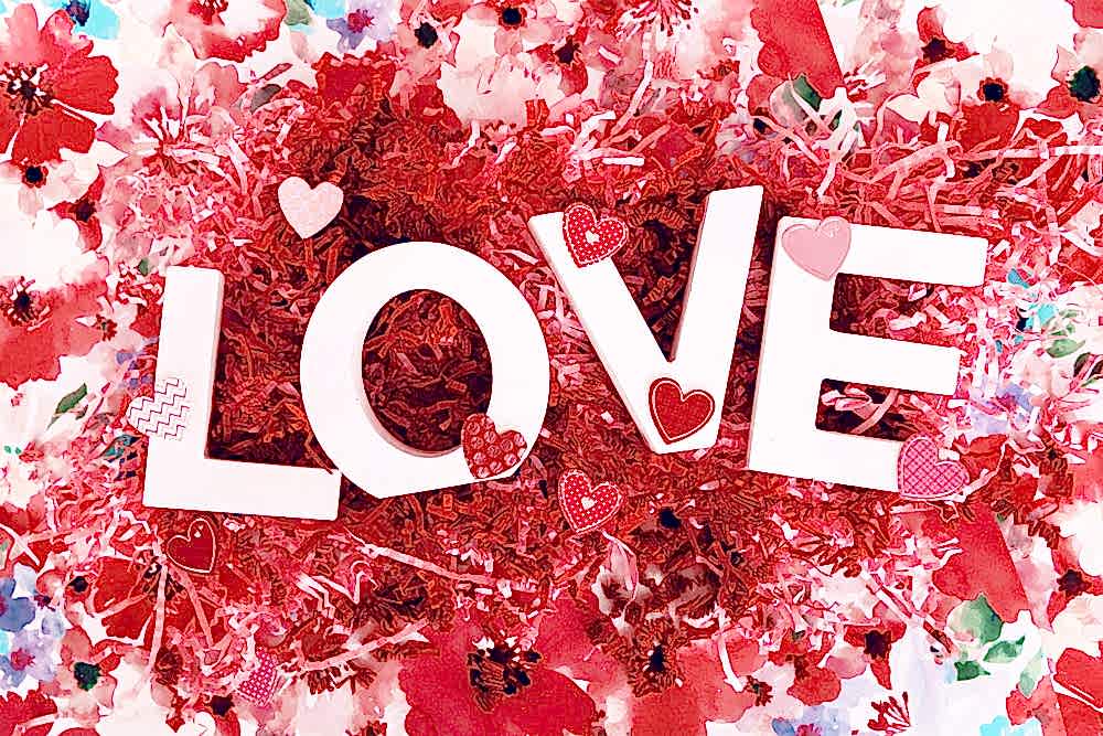 Romantic Love Table with the Large Menu