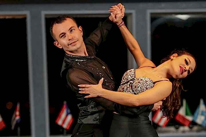 Dinner Cruise Bosphorus Only Turkish Show ( Entertainment) + Hotel Transfer ( Front of Show Vip Table )