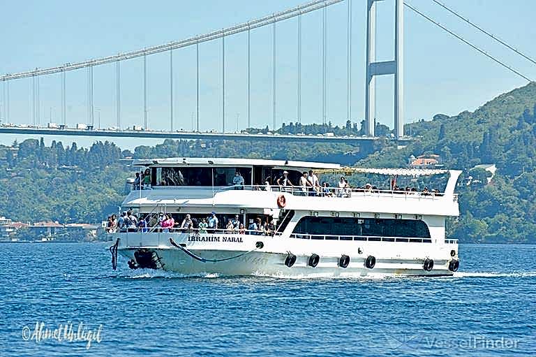 Morning Cruise along the Bosphorus with Breakfast